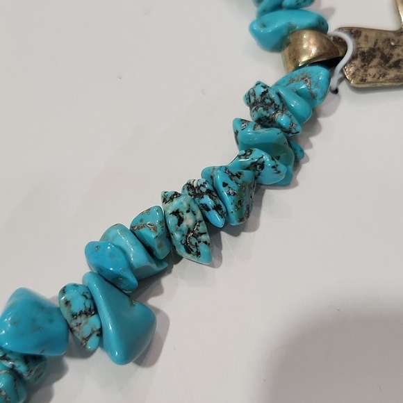 💙🔹️ATTERRI🔹️Gorgeous Turquoise  Gold Cross Semi Precious Stone 14" Necklace - Picture 5 of 7